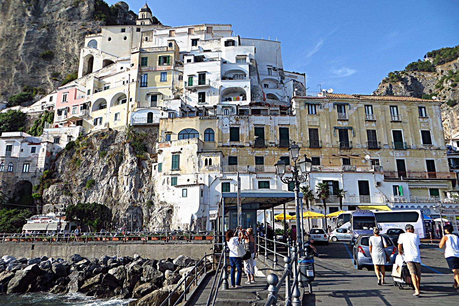 Piazza Flavio Gioia in Amalfi, the starting point for the bus journey to Ravello.